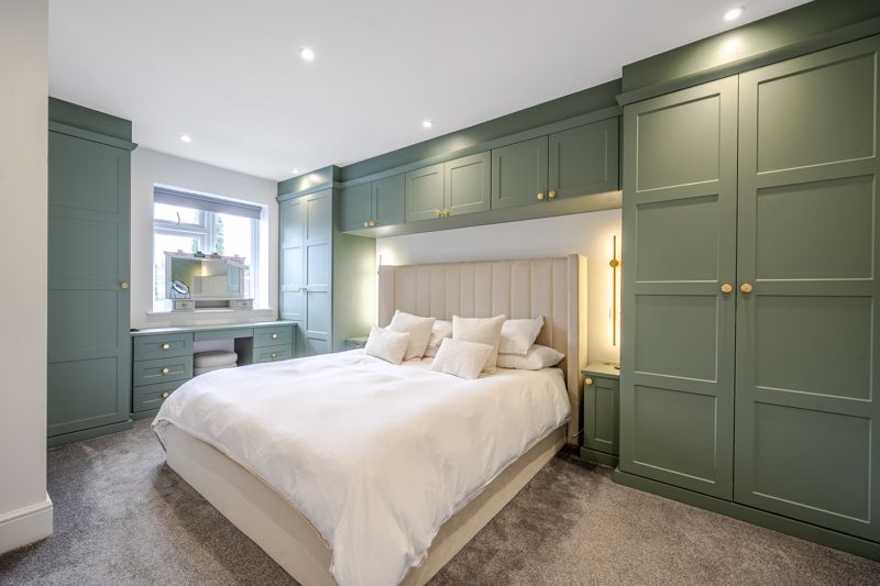 Bedroom- click for photo gallery